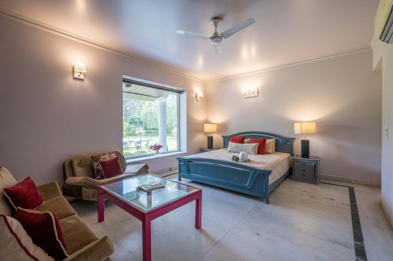 Stayvista At The Banyan Abode With Pool Table, Pet Friendly & Outdoor Pool Manesar Exterior foto